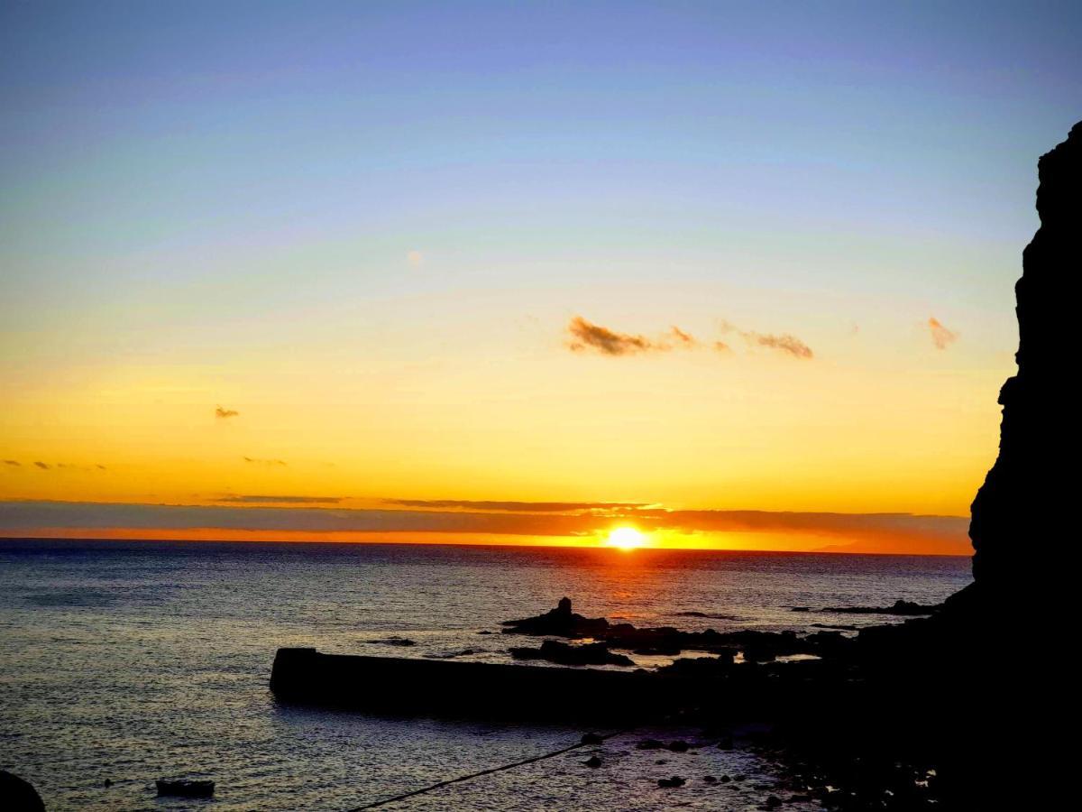 Vv Puesta De Sol Frente Al Mar Con Balcon Y Aire Acondicionado Alojera